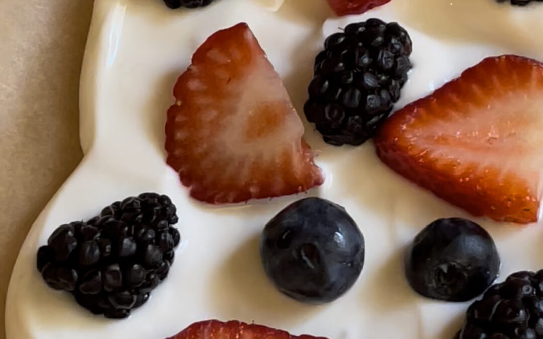 Frozen Yogurt and Berries
